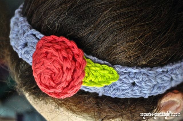 My Merry Messy Life: Crochet Cluster V-Stitch Headband Free Pattern with Rosette