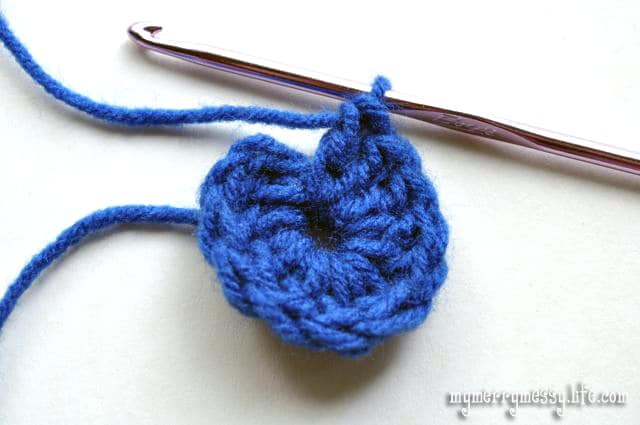 How to Crochet in the Round - A Complete Photo Tutorial for Beginners - The Completed First Round