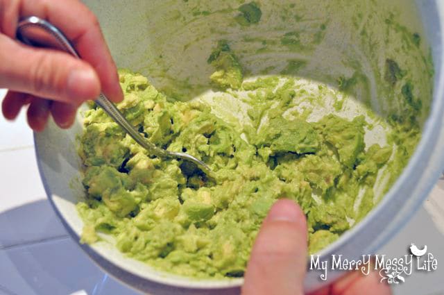 How to Make the Perfect Guacamole from Scratch