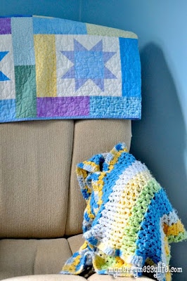 Crochet Cluster V-Stitch Baby Blanket Inspired by a Quilt