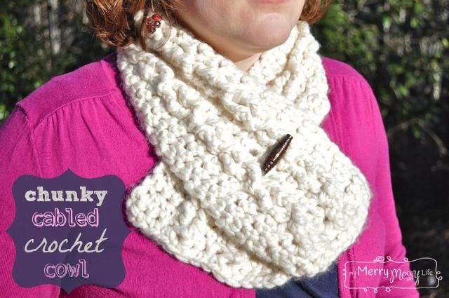 Chunky Cabled Crochet Cowl – Free Pattern