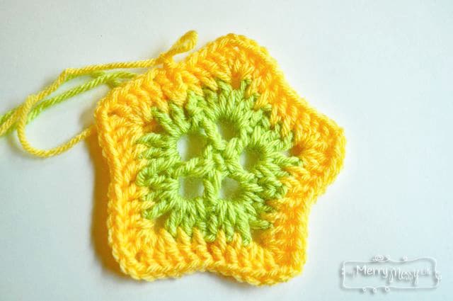 Crochet Lacy Star Applique - Free Pattern