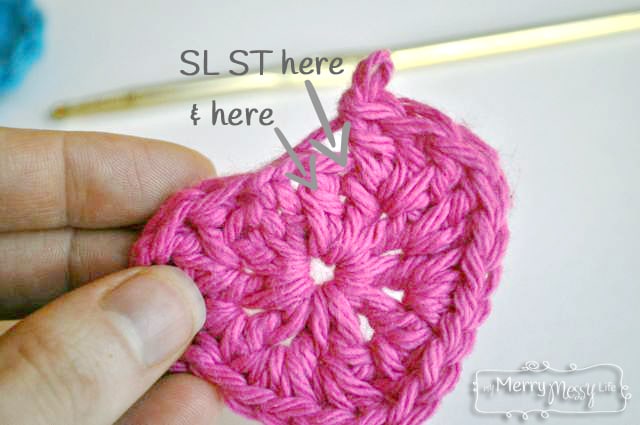 Simple Crochet Heart - Free Pattern and Tutorial - step 8
