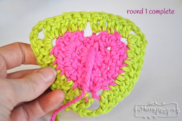 Crochet Heart Triangle Photo Tutorial - Round 1 Complete