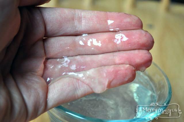 DIY Natural Gelatin Hair Gel - See the Consistency