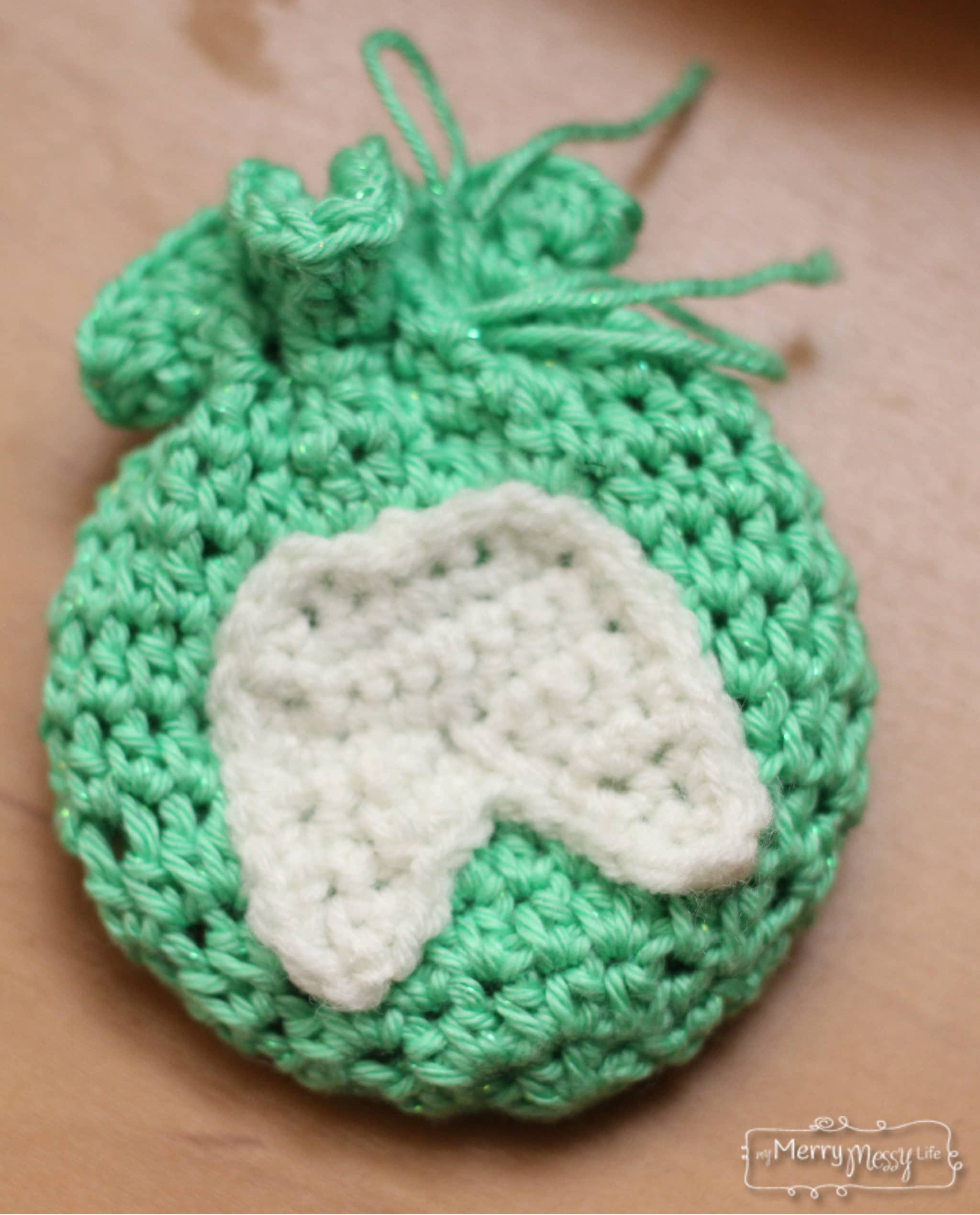 FREE Tooth Fairy Bag Crochet Pattern- the perfect keepsake to remember this precious time!