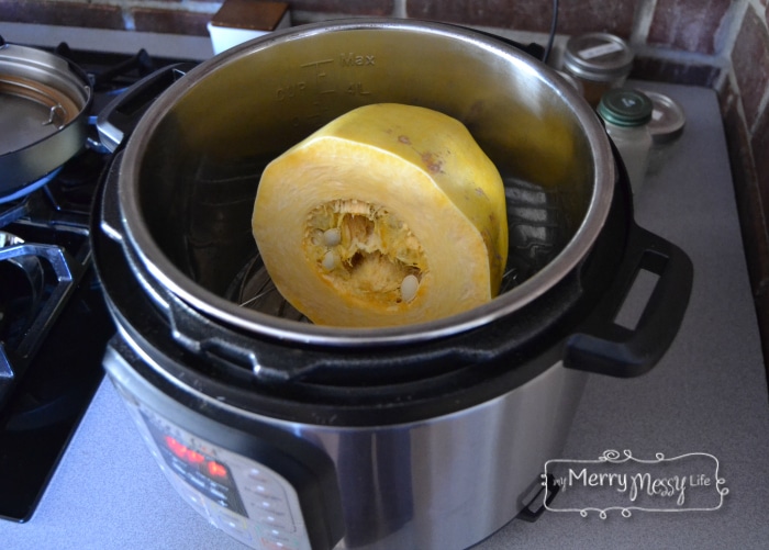 How to cook spaghetti squash in an Instant Pot - quick and easy