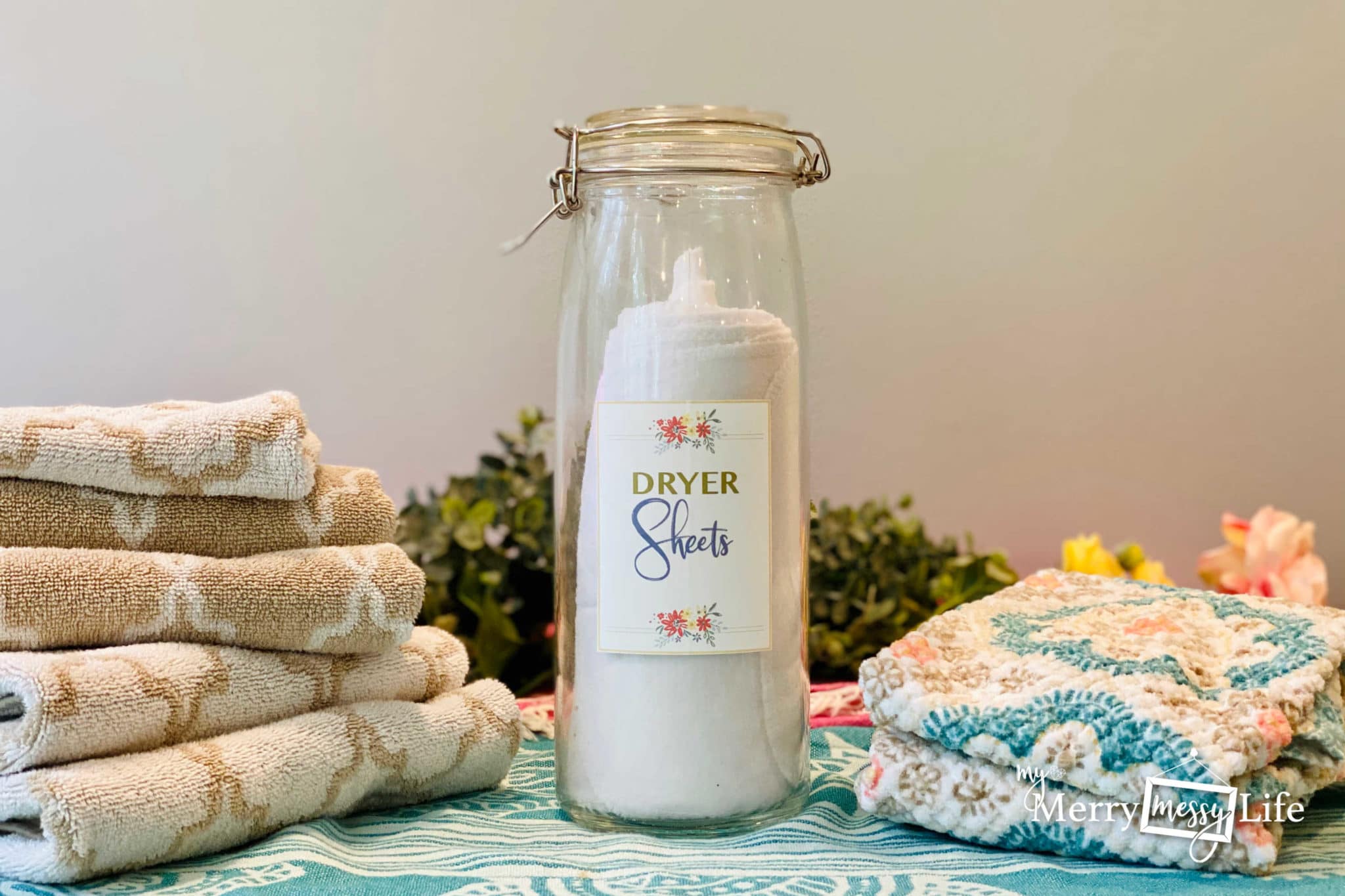 DIY Natural Dryer Sheets Recipe and Tutorial using just water, vinegar and essential oils