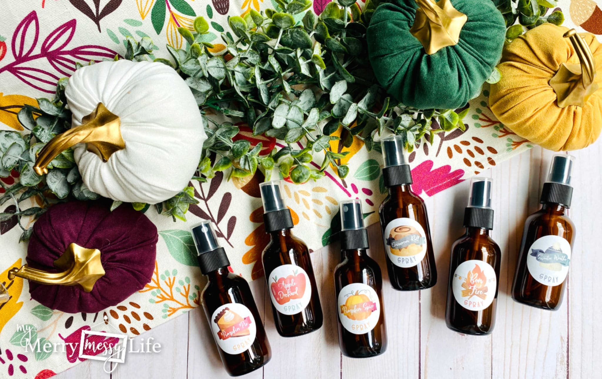 Fall Spray Bottle Recipes - Pumpkin Spice, Apple Orchard, Pumpkin Pie, Bon Fire, Cinnamon Roll and Sweater Weather using essential oils like cinnamon, clove, orange, ginger, and more!