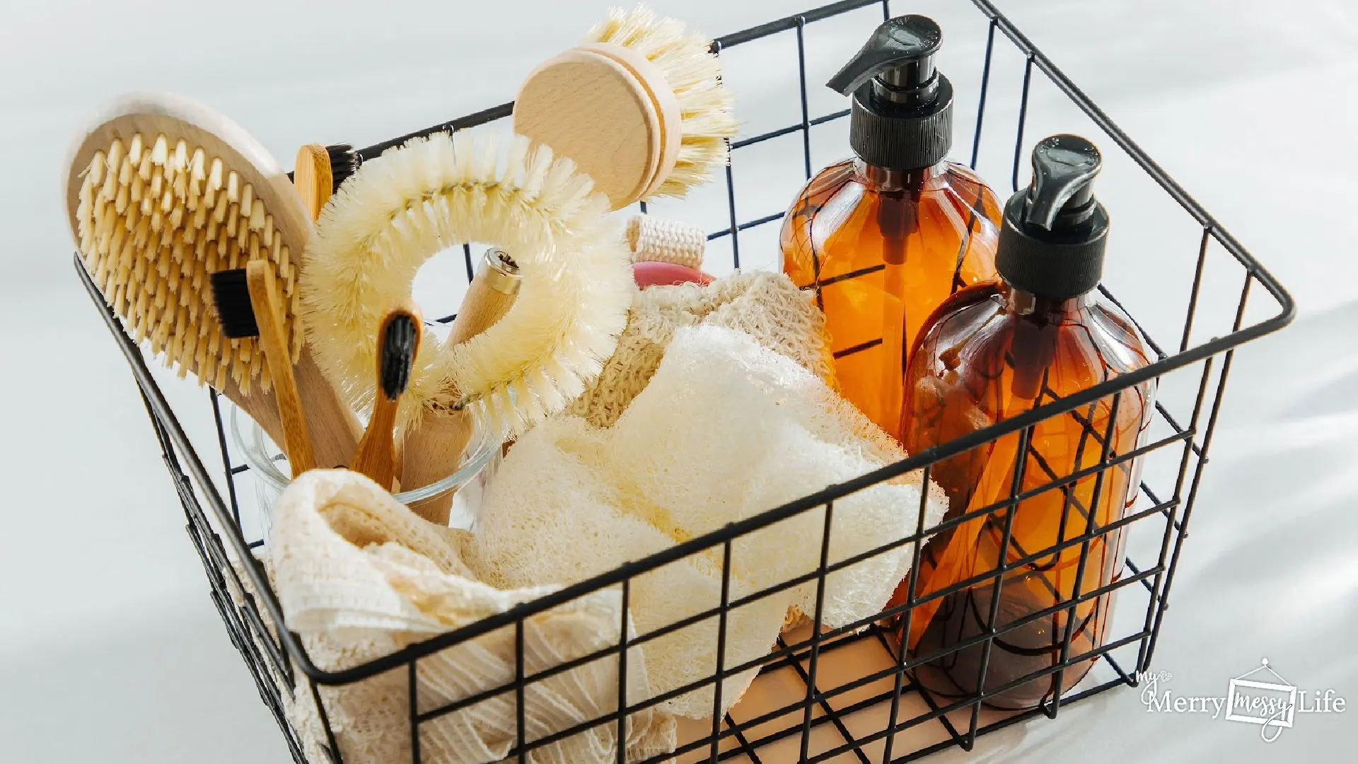 How to Make Cheap Natural Bathroom Cleaners at Home